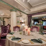 Hotel Grand Palace - Small Luxury Of The World