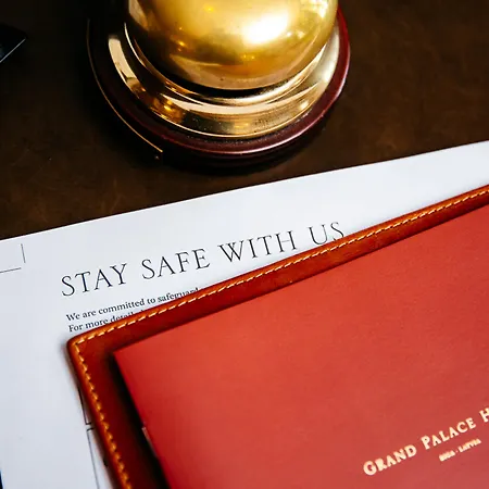 Grand Palace - Small Luxury Of The World Hotell
