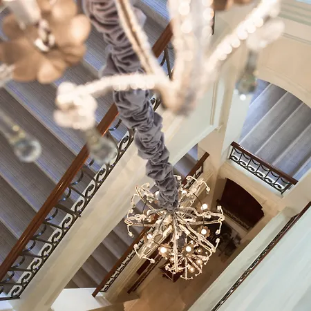 Viesnīca Grand Palace - Small Luxury Of The World 5*