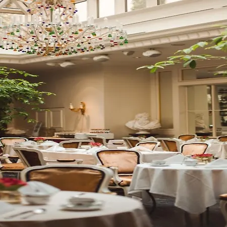 Grand Palace - Small Luxury Of The World Hotell