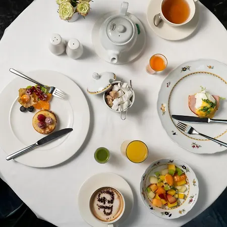 Grand Palace - Small Luxury Of The World ريغا