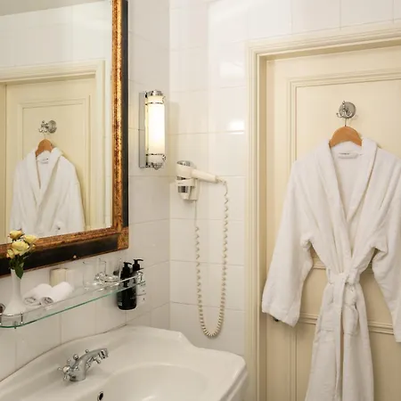 Grand Palace - Small Luxury Of The World Riga