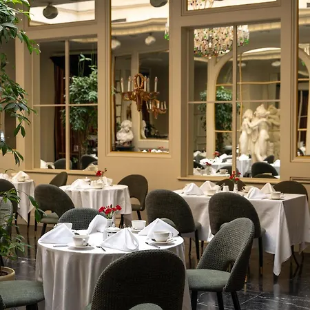 Grand Palace - Small Luxury Of The World 5* Riga