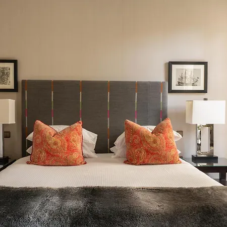 Hotel Grand Palace - Small Luxury Of The World 5*