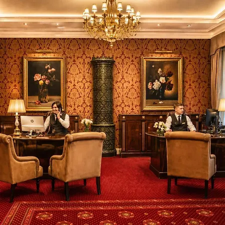 Grand Palace - Small Luxury Of The World 5*