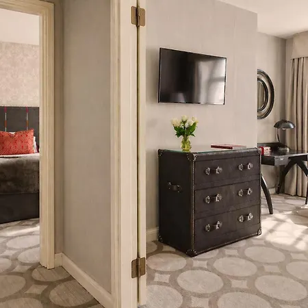 Hotel Grand Palace - Small Luxury Of The World