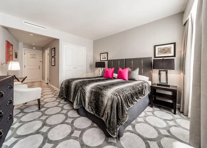 Hotel Grand Palace - Small Luxury Of The World