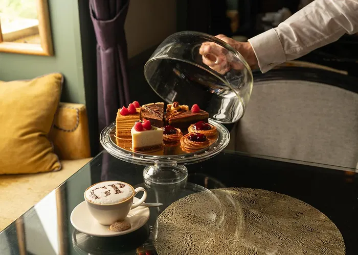 Hotel Grand Palace - Small Luxury Of The World