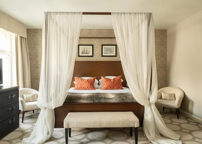 Grand Palace - Small Luxury Of The World 5*