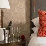 Grand Palace - Small Luxury Of The World 5*