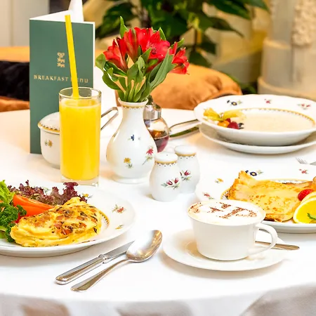 Hotel Grand Palace - Small Luxury Of The World 5*