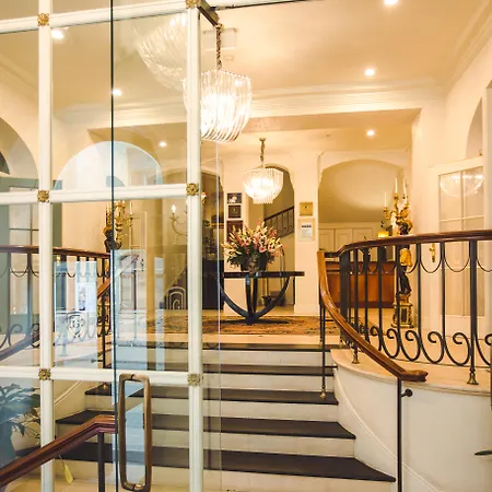 Hotel Grand Palace - Small Luxury Of The World 5*
