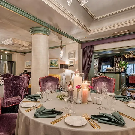 Hotel Grand Palace - Small Luxury Of The World