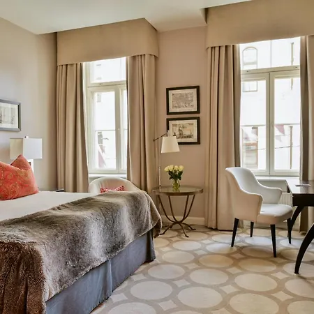 Hotel Grand Palace - Small Luxury Of The World 5*