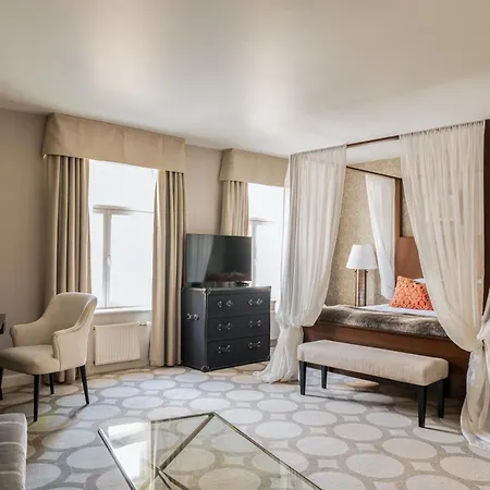 Grand Palace - Small Luxury Of The World Hotel