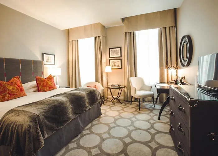 Готель Grand Palace - Small Luxury Of The World 5*