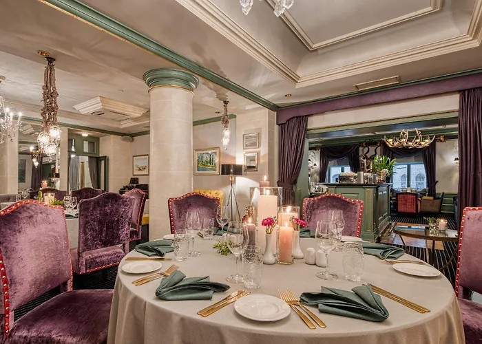 Готель Grand Palace - Small Luxury Of The World