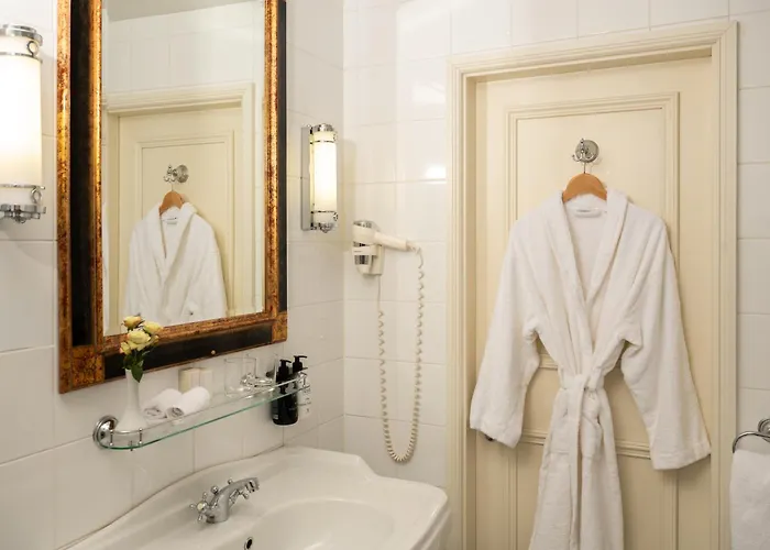 Grand Palace - Small Luxury Of The World Riga