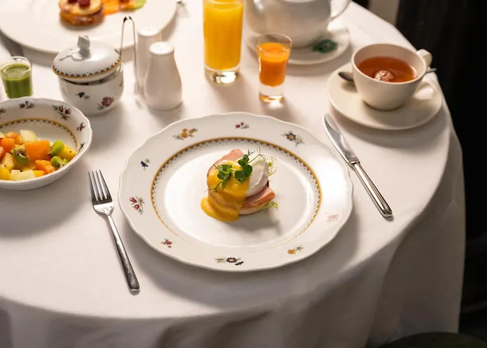 Готель Grand Palace - Small Luxury Of The World