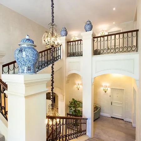Grand Palace - Small Luxury Of The World Szálloda 5*