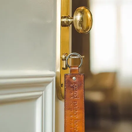 Hotel Grand Palace - Small Luxury Of The World 5*